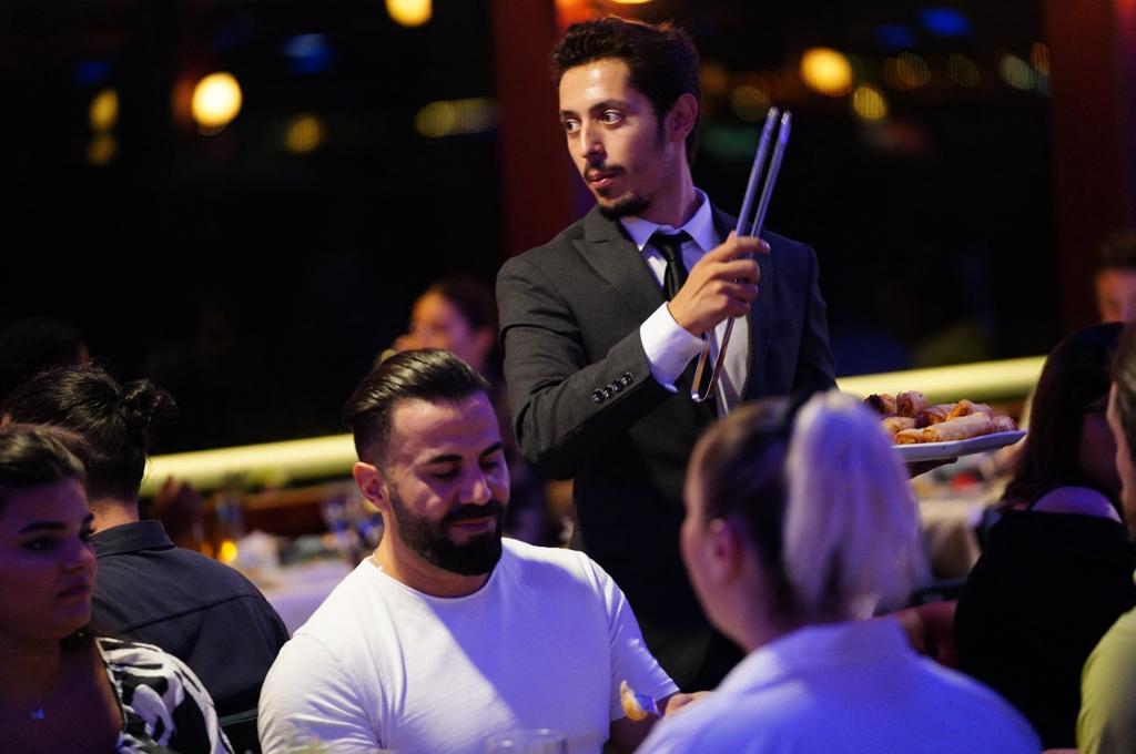 Bosphorus Cruise : BOSPHORUS DINNER CRUISE & TURKISH NIGHT SHOW (VIP TABLE) NO HOTEL TRANSFER