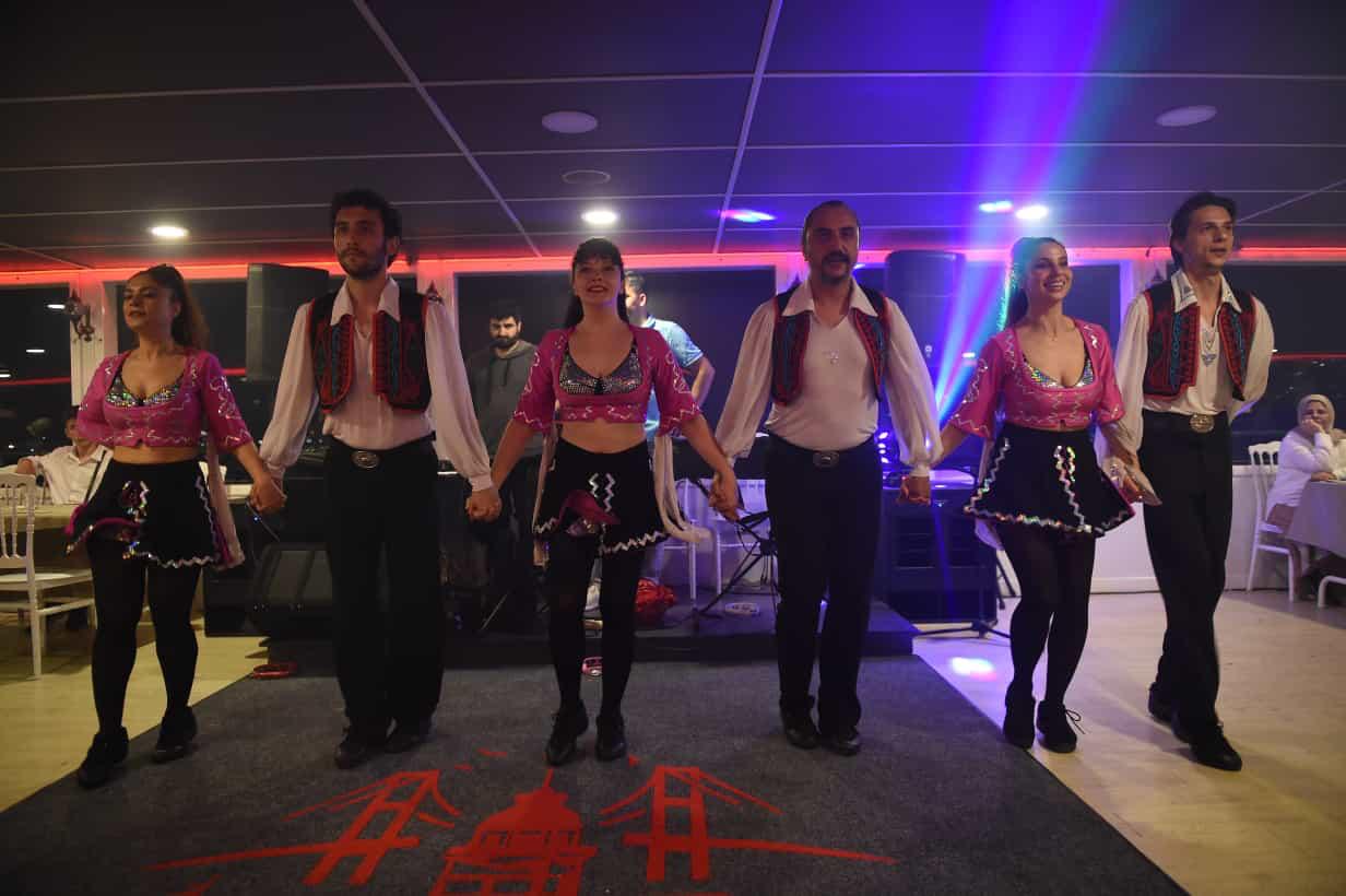 Bosphorus Cruise: Dinner, Unlimited Soft Drinks, Private Close to Show Table, Shows with Hotel Transfer