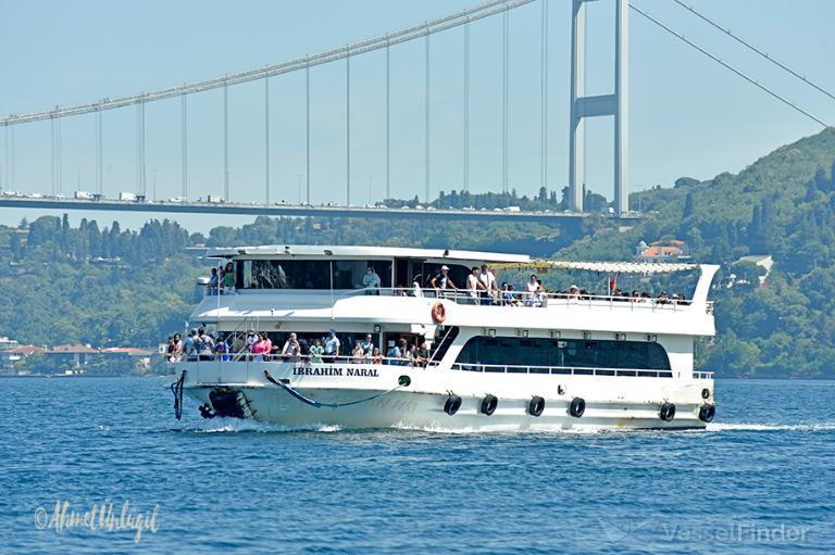 Weryy Good.com : Istanbul Bosphorus Breakfast Cruise with Audio Guide and Morning Tour with Hotel Transfer